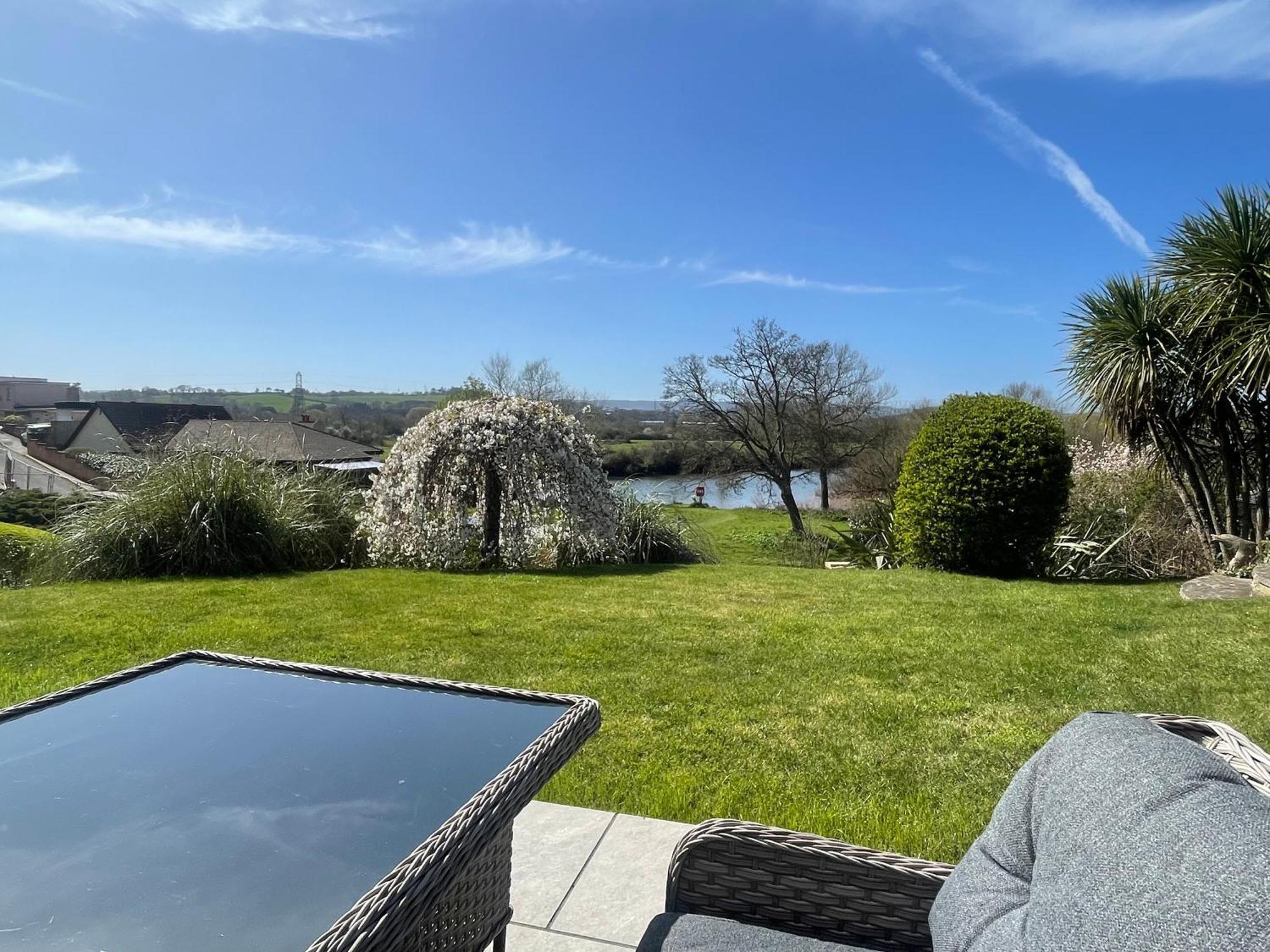 River Retreat Apartment Exeter - River Views & Parking 外观 照片