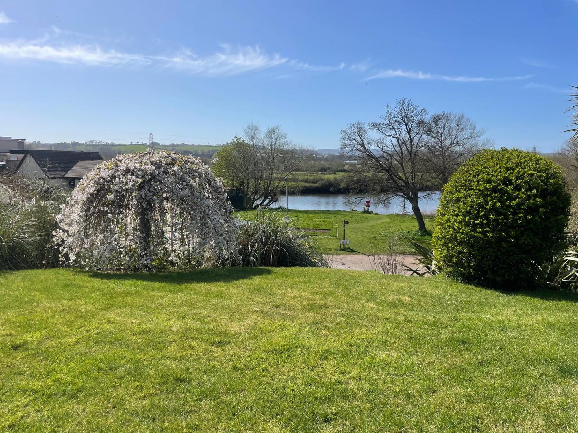 River Retreat Apartment Exeter - River Views & Parking 外观 照片